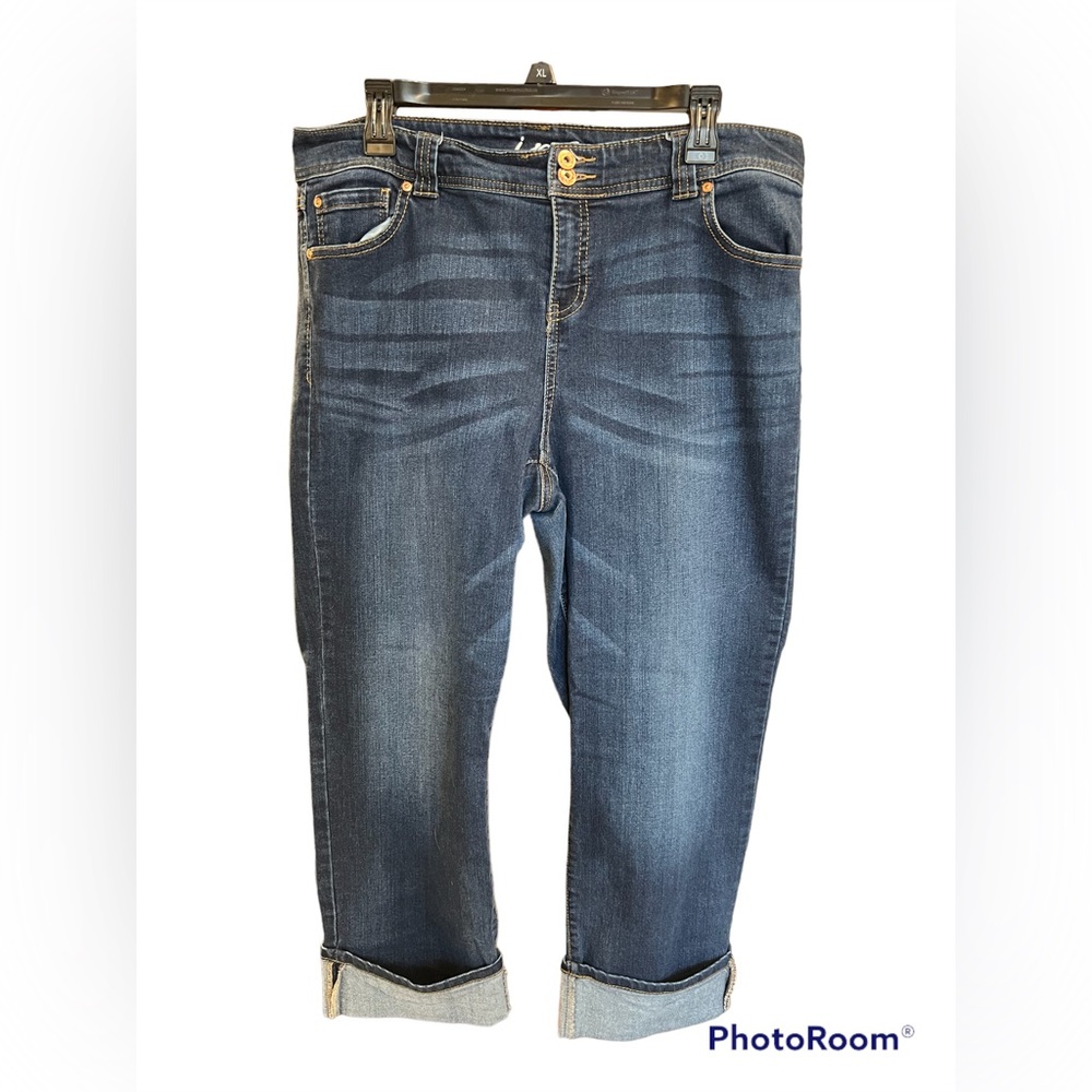 Inc brand cropped straight leg curvy fit jeans